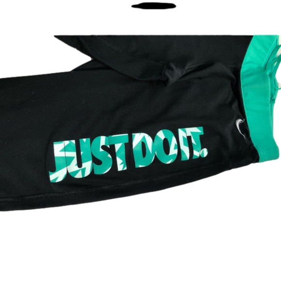 Nike Just Do It Black Active Capri legging Womans Sz S - Picture 9 of 9